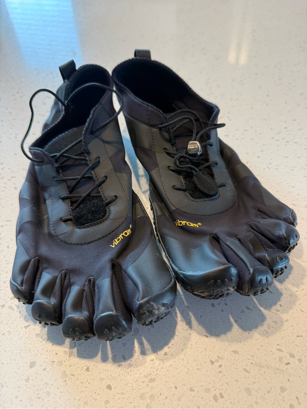 Vibram FiveFingers Black Toe Shoes